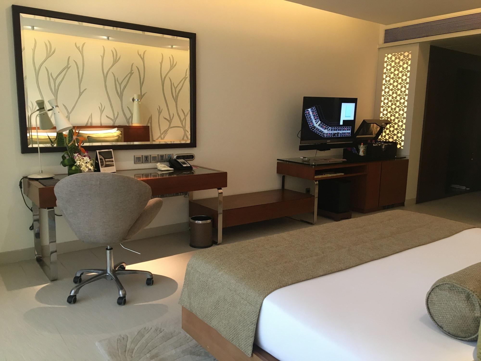 Taj Yeshwantpur Bengaluru Hotel Exterior photo A room at the hotel