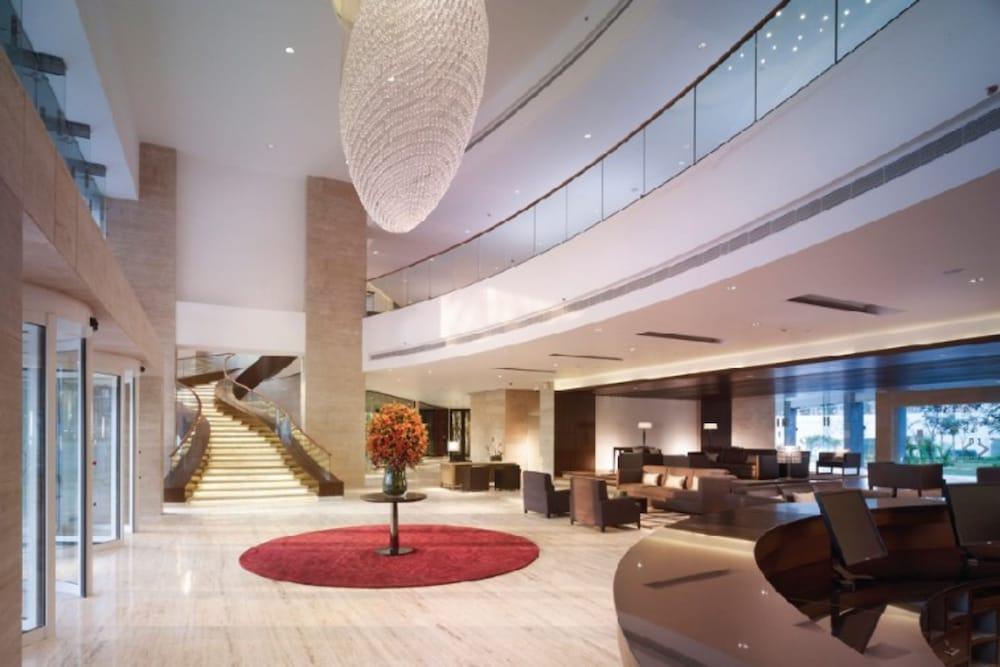 Taj Yeshwantpur Bengaluru Hotel Exterior photo The lobby of the hotel
