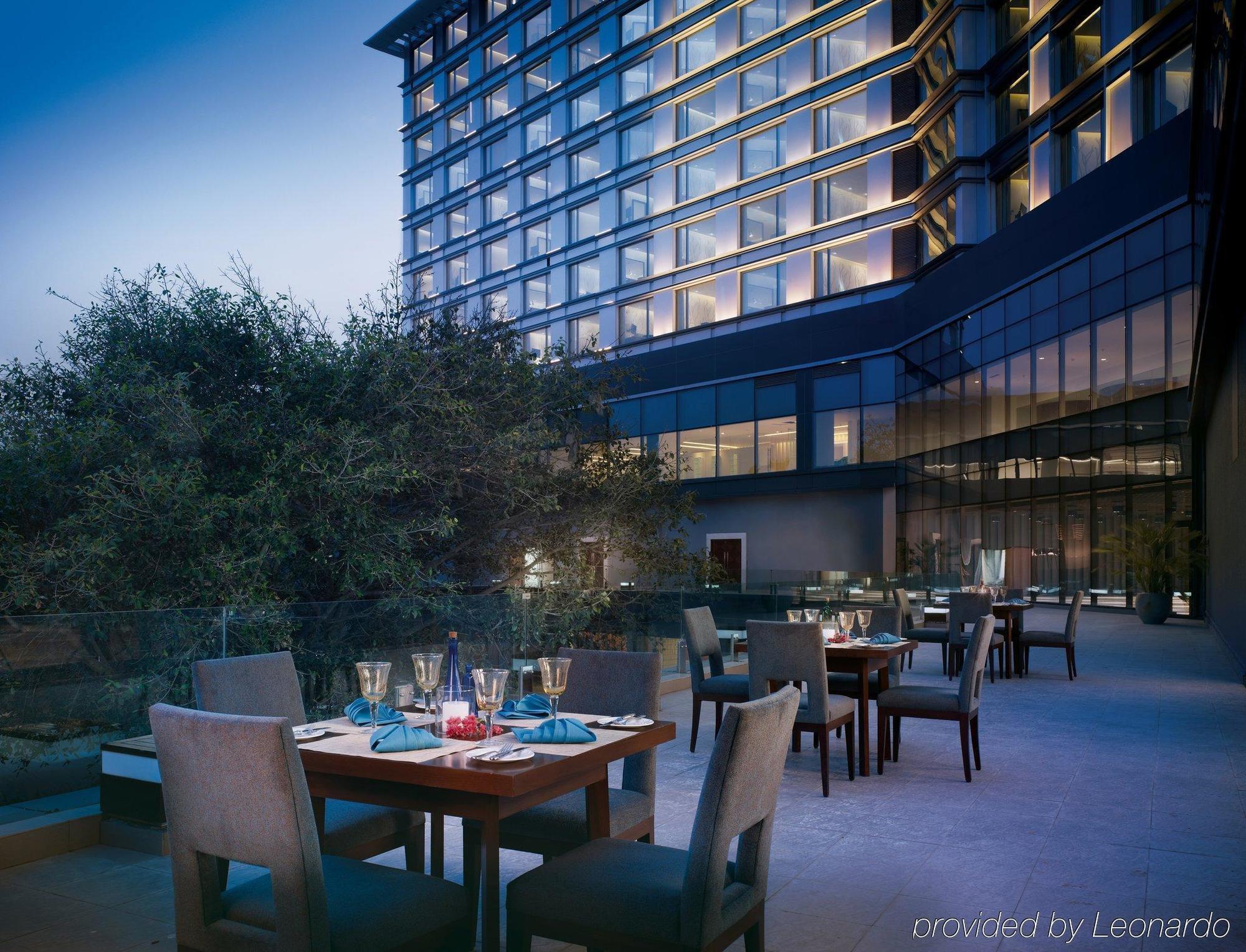 Taj Yeshwantpur Bengaluru Hotel Restaurant photo The Terrace