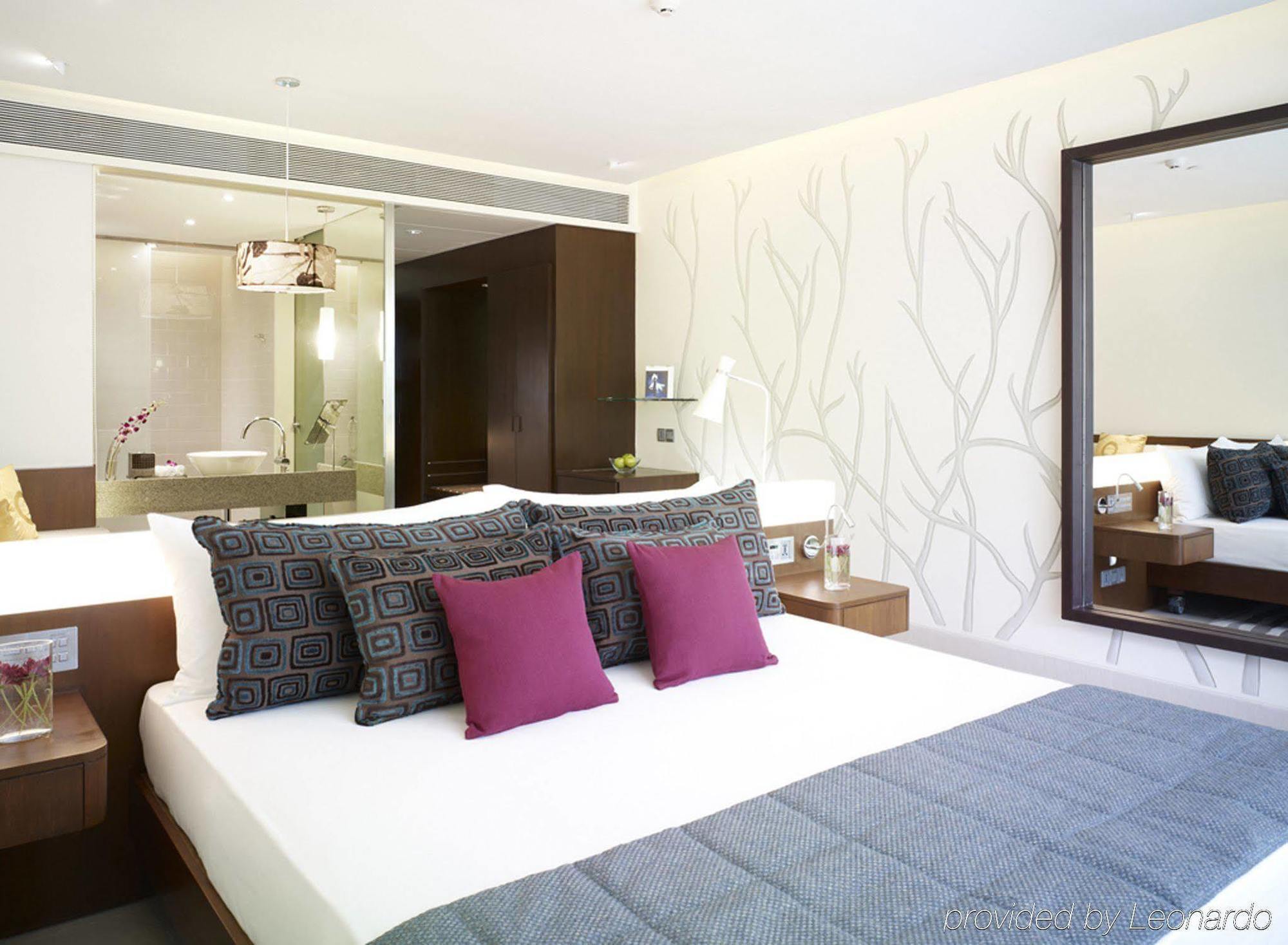 Taj Yeshwantpur Bengaluru Hotel Room photo A bedroom at the Park