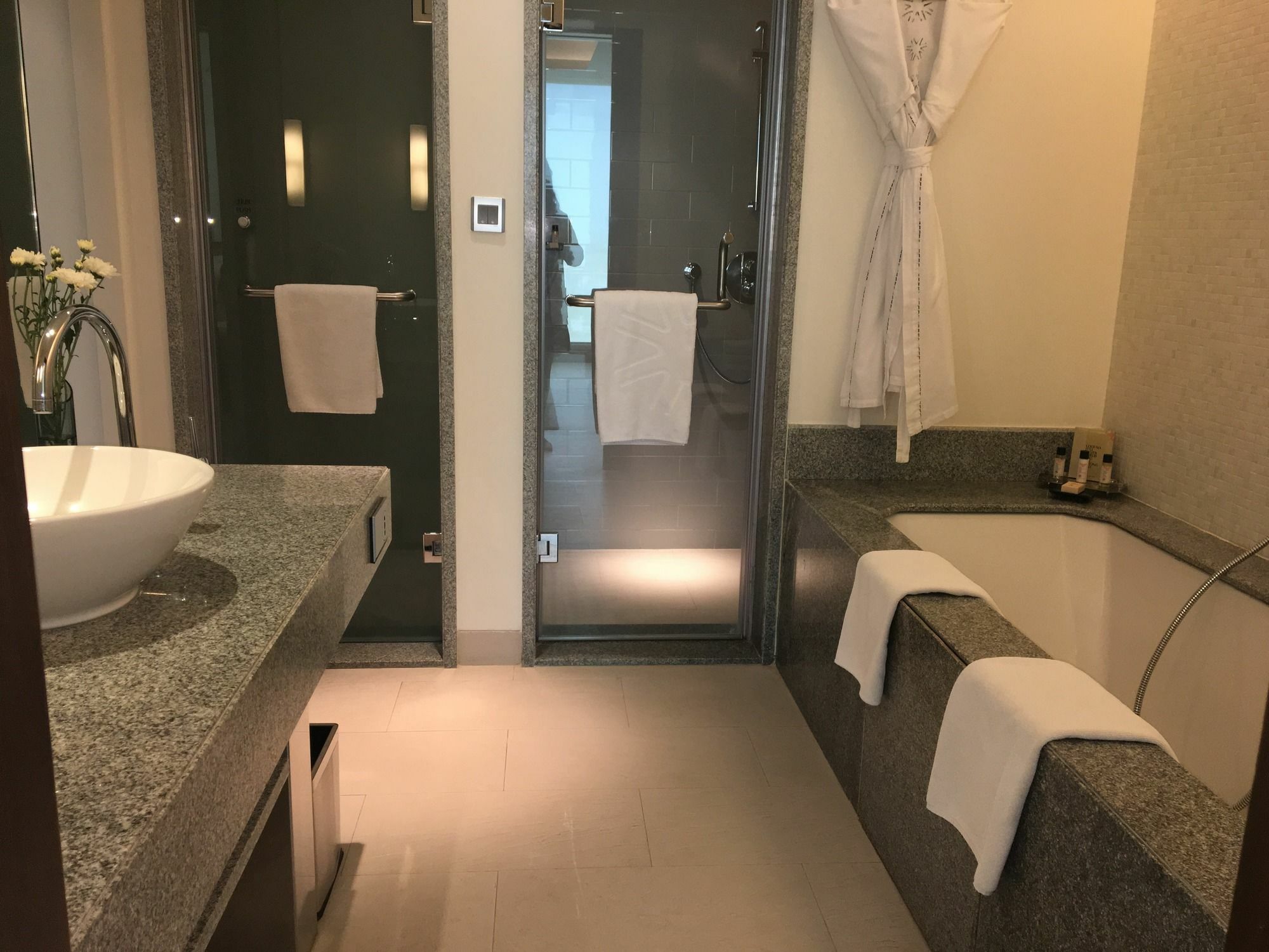 Taj Yeshwantpur Bengaluru Hotel Exterior photo Bathroom of a suite at the hotel